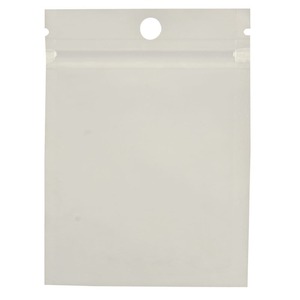 陳列用クリアパック チャック付きラミネート袋 100枚入 ジップパック [ 110×80mm ] 切り込み入り ジッパーパック 半透明 収納袋 ポリ袋 透明袋 透明ビニール袋 透明パック クリア袋 梱包袋 ラッピングパック 店舗用品 店舗備品 業務用 店舗グッズ 店舗資材 店舗装飾