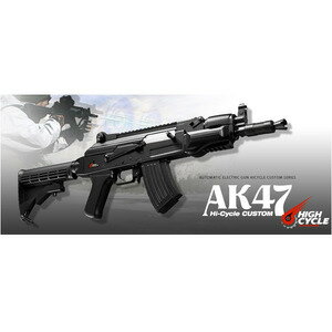 電動ガン AK47-HC 東京マルイロシアの特殊部隊「ヴェータ」が使用するカスタムAK47を電動ガン ハイサイクルカスタムに採用。バレルを極限までカットダウンしてショートタイプマガジンを採用したコンパクトボディから、毎秒25発という怒濤のフルオート発射が可能になっています。さらに、マウントレイルを配したレシーバーやハンドガード、体格に合わせたサイズ調整が可能なスライド式ストックを採用しています。フラッシュハイダーを取り外せば、サイレンサーなど14mm逆ネジ仕様のマズルオプションを取り付けることが可能。サイズからは想像しきれないポテンシャルをポテンシャルを秘めた電動ガンです。※製品の仕様、外観はメーカーより予告なく変更されますので、気になる点や、詳細はメールで別途お問合わせください。PC・モニタの環境で色が実物と多少異なる場合があります。布製品などは個体差があり、寸法に誤差が多少ありますので、ご了承くださいませ。ハイサイクル電動ガンの詳細全長 約680mm〜760mm(ストック伸長時)重量 約2650g(空マガジン含む)銃伸長弾種 6mmBB弾装弾数 約250発連射速度 25発/秒[注]バッテリーや充電器などは付属しません。東京マルイは、東京都足立区に本社を置く、おもちゃメーカー。電動ガンとエアガンでは日本一のシェアを持つトップブランドで、エアソフトガンの業界では世界に知られています。トイガンのほか、鉄道模型やラジコンなども扱っている総合玩具メーカーです。[東京マルイ/TOKYO_MARUI]東京マルイの商品一覧[2717][d06141111111211272717][00TKM] ハイサイクルカスタム エアソフトガン 自動小銃 ライフル 18才以上用 | TOKYO MARUI サバゲー装備 ミリタリーグッズ サバイバルゲーム 電動エアライフル銃 電動ライフル銃 電動自動小銃 電動アサルトライフル 電動カービン銃 遊戯銃エアガン・パーツ ＞ ガン本体 ＞ 電動ガン ＞ 電動ライフル ＞ スタンダード電動ガン取り扱いブランド ＞ 《タ》取扱いブランド ＞ 東京マルイ[電動ガン]エアガン・パーツ [ガン本体/電動ガン/電動ライフル/スタンダード電動ガン]【東京マルイ 電動ガン ハイサイクルAK47 HC】ロシアの特殊部隊「ヴェータ」が使用するカスタムAK47を電動ガン ハイサイクルカスタムに採用。バレルを極限までカットダウンしてショートタイプマガジンを採用したコンパクトボディから、毎秒25発という怒濤のフルオート発射が可能になっています。さらに、マウントレイルを配したレシーバーやハンドガード、体格に合わせたサイズ調整が可能なスライド式ストックを採用しています。フラッシュハイダーを取り外せば、サイレンサーなど14mm逆ネジ仕様のマズルオプションを取り付けることが可能。サイズからは想像しきれないポテンシャルをポテンシャルを秘めた電動ガンです。エアガン・パーツ ＞ ガン本体 ＞ 電動ガン ＞ 電動ライフル ＞ スタンダード電動ガン取り扱いブランド ＞ 《タ》取扱いブランド ＞ 東京マルイ&nbsp;