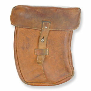 チェコ軍放出品 マガジンポーチ Vz58マガジン用 レザー製 革 アサルトライフル ミリタリー サバ ...