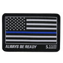 ベルクロパッチ 米国旗 シンブルーシンブルーライン入りの星条旗ワッペン5.11 TACTICAL(タクティカル)の「THIN BLUE LINE PATCH(シン ブルーライン パッチ)」です。Law enforcement agency(LE：法執行機関)に関わる人達に対して、敬意と謝意を示すブルーライン(青い線)を取り入れたアメリカ国旗をデザイン。「ALWAYS BE READY(常に準備ができている)」の文字と、5.11のメーカーロゴが入っています。シンブルーフラッグは、青い線が「法執行」、線の上部の黒が「公共」、下部の黒が「犯罪者」を表現。日々危険な任務遂行にあたっているLEオペレーターの覚悟をも感じさせるパッチとなっています。また、仲間との絆を表現しているといわれていることから、SWAT装備のサバゲーチームにもおすすめのパッチです。※製品の仕様、外観はメーカーより予告なく変更されますので、気になる点や、詳細はメールで別途お問合わせください。PC・モニタの環境で色が実物と多少異なる場合があります。布製品などは個体差があり、寸法に誤差が多少ありますので、ご了承くださいませ。ミリタリーワッペンの詳細サイズ(縦×横)約5.2×8cm裏面オスベルクロ材質布製衣類の採寸方法について5.11タクティカルは、1979年に、アメリカ西海岸のカリフォルニア州モデストにてロイヤル・ロビン氏によって、アウトドア向けのアパレルメーカーとして設立。そのデザインはミリタリーウェアに見えずタウンユースでも違和感がないため、民間でも好まれています。プロの現場でそのパフォーマンスを向上させる考え抜かれた安全で機能的な製品は米国でFBIやCIAなどの法執行官、軍関係者に絶大な人気を誇り、サバイバルゲームやアウトドアやスポーツの分野にも製品を提供し続けています。[5.11タクティカルシリーズ/5.11Tactical/511/ファイブイレブン]5.11タクティカルシリーズの商品一覧[1068][d01331214104210680000][00511] ミリタリーワッペン ミリタリーパッチ アップリケ 薄いブルーライン オールウェイズ ビー レディ 国旗ワッペン 国旗パッチ スリーブバッジ ナショナルフラッグ National flagミリタリーファッション ＞ 服飾品 ＞ ミリタリーワッペン ＞ 国旗ワッペン取り扱いブランド ＞ 《ハ》取扱いブランド ＞ 5.11タクティカルシリーズ[ベルクロパッチ]ミリタリーファッション [服飾品/ミリタリーワッペン/国旗ワッペン]【5.11タクティカル THIN BLUE LINE パッチ ALWAYS BE READY ベルクロ】5.11 TACTICAL(タクティカル)の「THIN BLUE LINE PATCH(シン ブルーライン パッチ)」です。Law enforcement agency(LE：法執行機関)に関わる人達に対して、敬意と謝意を示すブルーライン(青い線)を取り入れたアメリカ国旗をデザイン。「ALWAYS BE READY(常に準備ができている)」の文字と、5.11のメーカーロゴが入っています。シンブルーフラッグは、青い線が「法執行」、線の上部の黒が「公共」、下部の黒が「犯罪者」を表現。日々危険な任務遂行にあたっているLEオペレーターの覚悟をも感じさせるパッチとなっています。また、仲間との絆を表現しているといわれていることから、SWAT装備のサバゲーチームにもおすすめのパッチです。ミリタリーファッション ＞ 服飾品 ＞ ミリタリーワッペン ＞ 国旗ワッペン取り扱いブランド ＞ 《ハ》取扱いブランド ＞ 5.11タクティカルシリーズ5.11タクティカル 長袖TDUシャツ マルチカム リップストップ 38ステッチ5.11タクティカル TDUシャツ 長袖 ラピッドアサルト 721855.11タクティカル 帽子 フラッグベアラ キャップ マルチカム希望の方は、注文時に必ず、「メール便」を選択してください。このバナーのある商品は、注文時選択した場合のみ、送料250円(税込)で発送可能※マーク無し商品と同梱の場合770円(税込)※保証無しのメール便、または定形外郵便で発送（発送方法は選べません）支払い方法に代金引換はお選びいただけません。入金確認後、1週間以内の発送となります。「あす楽」及び「配達指定日」の対応できません。→→→詳しくはこちらを必ずご確認ください。&nbsp;