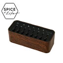 SPICE OF LIFE おやすみノイズスピーカー ウッディ− 品番: ns2020wd 商品サイズ: w185 d75 h75 商品重量: 400g パッケージサイズ: w215 d85 h130 パッケージ重量: 600g 注意事項: 電源：DCSV/2.0A(USB接続して使用) 接続：Blutooth4.2 最大通信距離：約10m 生産国: 中国 素材: ABS樹脂 備考: 3ヶ月保証書付き 付属品：USBケーブル 1.5m(Type-C)