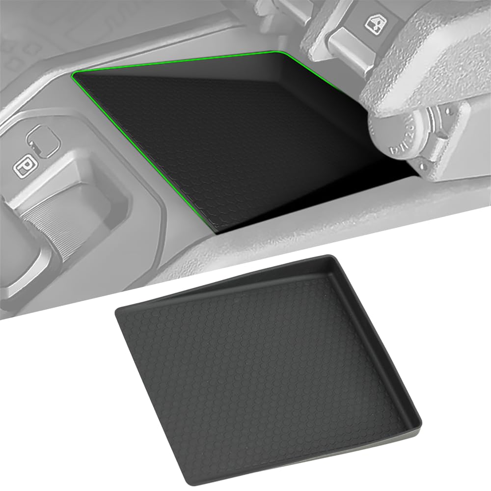 【対応車種 】センターコンソール収納パッドはスズキ ジムニー ノマド 2024 2025 2026 5ドア JC74W FC 4AT車に適しています。 【優れた性能】センターコンソールトレイには、シリコン材質を採用しています。滑り止め効果は勿論、耐摩耗性、高温耐性にも優れ、長期間使用することができます。 【高い実用性】センターコンソール上での物体の滑りや傷を効果的に防ぎ、隙間からのホコリや小さなゴミの侵入も防ぎます。 【使いやすい】センターオープントレイにピッタリフィットし、置くだけで簡単に取り付け完了。車種専用デザインで、一体感を生み出し、インテリアに美しい調和をもたらします。 【ユニークなデザイン】直接取り出してきれいな水で洗い流すことができるので、車内を清潔に保ち、掃除の時間を節約できます。商品情報 詳細情報 メーカー &lrm;ZTYCLI ブランド &lrm;YOCTM モデル名 &lrm;スズキ ジムニー ノマド 5ドア JC74W FC 4AT車 梱包サイズ &lrm;15.4 x 14.2 x 3.2 cm; 80 g 製造元リファレンス &lrm;SJZKD-25825-11 色 &lrm;ブラック 認定 &lrm;1年間の保証 商品の重量 &lrm;80 g 商品の説明 YOCTM センターコンソール シリコンパッド トレイ スズキ ジムニー ノマド 5ドア JC74W FC 4AT車 専用 コンソール 収納ボックス 収納トレイ 小物入れ 収納 ラバートレイ 滑り止め 内装 パーツ アクセサリー特徴： 1.耐高温性、無臭、環境に優しいシリコン素材で作られており、耐久性に優れ、色褪せたり変形したりしません。2.直接取り出してきれいな水で洗い流すことができるので、車内を清潔に保ち、掃除の時間を節約できます。3.愛車をキズや汚れからしっかり保護します。滑り止め加工により、運転中の振動を和らげ、騒音の発生も抑えることで、快適な車内環境を実現します。詳細： 1.商品名: コンソールトレイ 2.材料: シリコンゴム素材3.対応車種:スズキ ジムニー ノマド 5ドア JC74W FC 4AT車4.商品内容:センターコンソール シリコンパッド*1点セット5.カラー：ブラック 商品の説明 YOCTM センターコンソール シリコンパッド トレイ スズキ ジムニー ノマド 5ドア JC74W FC 4AT車 専用 コンソール 収納ボックス 収納トレイ 小物入れ 収納 ラバートレイ 滑り止め 内装 パーツ アクセサリー特徴： 1.耐高温性、無臭、環境に優しいシリコン素材で作られており、耐久性に優れ、色褪せたり変形したりしません。2.直接取り出してきれいな水で洗い流すことができるので、車内を清潔に保ち、掃除の時間を節約できます。3.愛車をキズや汚れからしっかり保護します。滑り止め加工により、運転中の振動を和らげ、騒音の発生も抑えることで、快適な車内環境を実現します。詳細： 1.商品名: コンソールトレイ 2.材料: シリコンゴム素材3.対応車種:スズキ ジムニー ノマド 5ドア JC74W FC 4AT車4.商品内容:センターコンソール シリコンパッド*1点セット5.カラー：ブラック