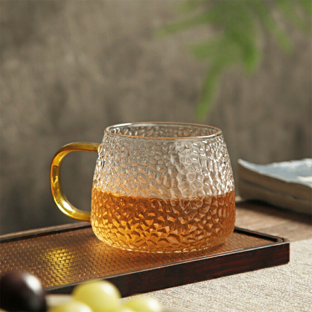 Rakuten - 雫 耐熱ガラス マグカップ タンブラー 400ml 琥珀色 ハンドル 食洗機対応 麦茶コップ ガラスコップ アイスコーヒー グラス コップ ガラスタンブラー 紅茶 ミルク ガラス食器