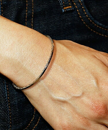 CAMBIOの【VIVIFY(ビビファイ)】【予約販売ご注文から1ヶ月半後出荷】SideArabesque Bangle バングル(VFB-157)｜アングル2