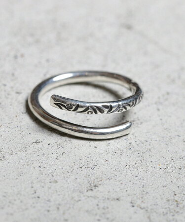CAMBIOの【VIVIFY(ビビファイ)】【予約販売ご注文から1ヶ月後出荷】Arabesque Coil Ring 指輪(VFR-158)｜アングル2