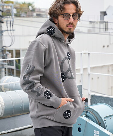 新品【スタッドマフィン】裏起毛 グラフィティスターパッチスウェット 黒 M トップス