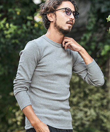 Black White Gray Navy ▼製品説明 【by CAMBIO】 --CAMBIO -- 180cm C89-W72-H94 靴27.5cmのモデルがMサイズを着用。ボディラインに沿ったシルエット美を形成してくれる肉厚なフライスカットソー。ポリウレタン混によるキックバック（伸縮性）に富んだ着心地は柔らかく、タイトで優美なシルエット。汎用性の高いカラー展開とミニマルデザインが相まった絶品ベーシックアイテム。※着用画像と商品単体画像で色が異なる場合がございます。※商品単体画像を実物により近づけております。 【CAMBIO(カンビオ)】アイテム一覧はこちらから ▼寸法(平置き) Sサイズ　身幅：39cm 着丈：65cm 袖丈：58cm 肩幅：37cm Mサイズ　身幅：41cm 着丈：67cm 袖丈：60cm 肩幅：39cm Lサイズ　身幅：43cm 着丈：69cm 袖丈：62cm 肩幅：41cm ※製造元提供。 素材 綿96%　ポリウレタン4%