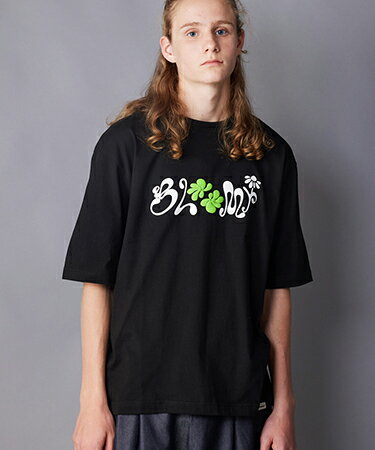 Rakuten - 【rehacer(レアセル)】 Bloom Logo Relax Fit Pocket T-shirt Tシャツ(01252000009)