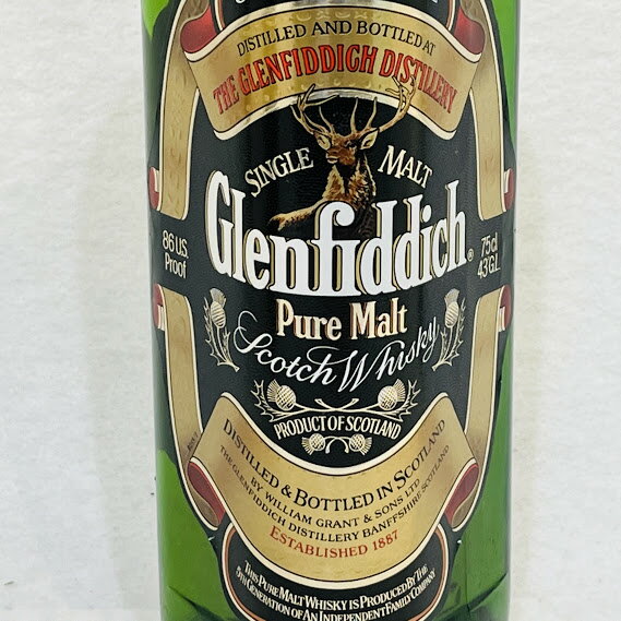 【未成年の飲酒は法律で禁じられています】グレンフィディック750ml43度オールドボトル 円筒形缶箱付きスコッチ古酒ウイスキー