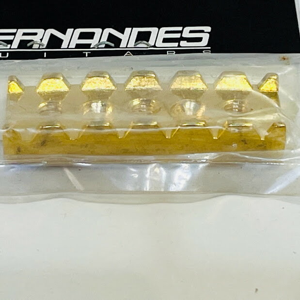 未使用品 ロッキングナット　ベース　#11　GL　フェルナンデス 置古新品 メール便 代引不可