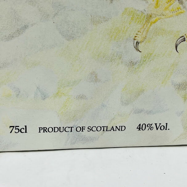 【未成年の飲酒は法律で禁じられています】ホワイト＆マッカイ　スコッチウイスキー　陶器ボトル　ゴールデンイーグル　750ml　40度　箱替え栓付き　超レア