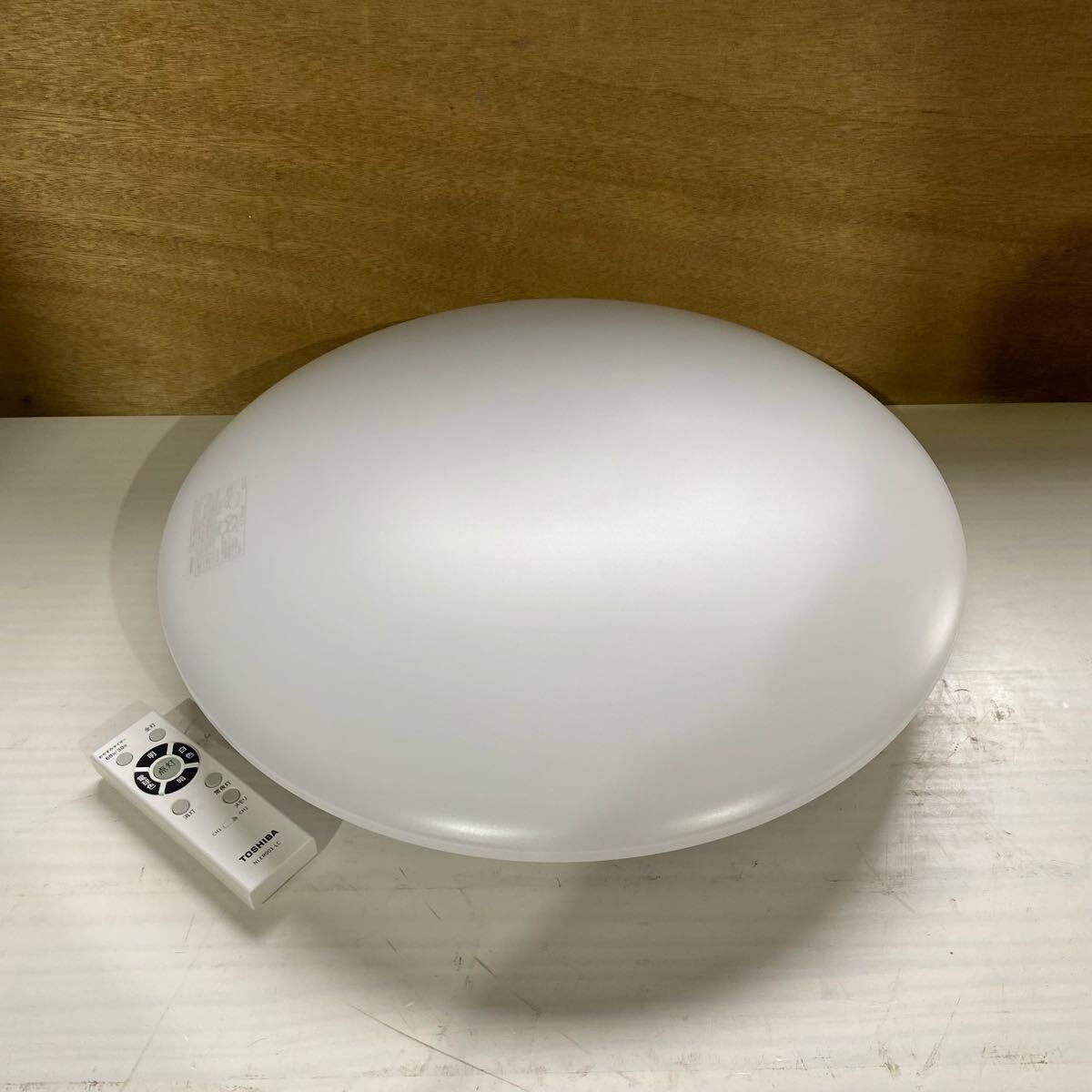 【未使用品】東芝 LEDシーリングライト E-CORE リモコン付 6畳用 LEDH93093-LC ホワイト系 [3]