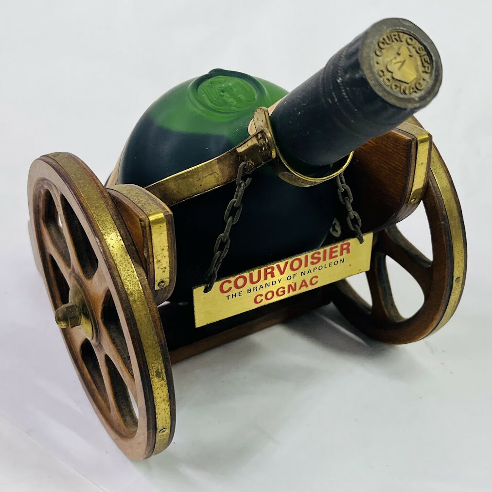 【未成年の飲酒は法律で禁じられています】クルボアジェ ナポレオン 40度 700ml　クルボアジェエンブレム砲台付き