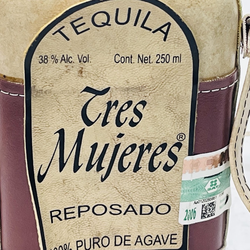 【未成年の飲酒は法律で禁じられています】Tres MujeresRepo.Leather 革瓶(トレス ムヘレス レポサドレザー) [ テキーラ 250ml ] 2