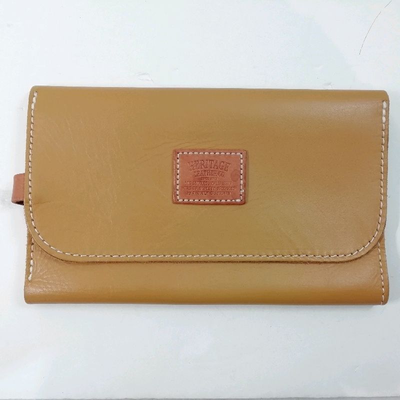 【中古】【送料無料】HERITAGE LEATHER CO. ヘリテージレザー クラッチバック キャメルイエロー×レザー ※メール便でお送りします【代引き不可】