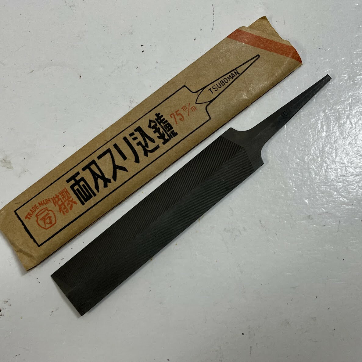 ■Vallorbe ニードルヤスリ 先細コバ丸 160mm #4 LA24151604(8528369)[送料別途見積り][法人・事業所限定][掲外取寄]