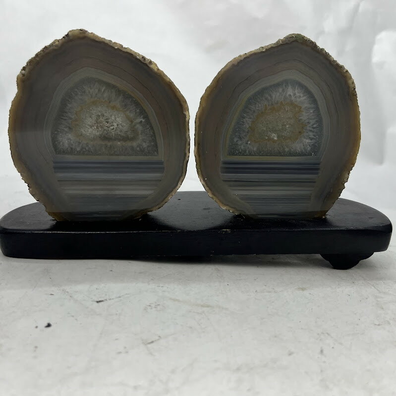 乐天商城 - 【中古】天然 アゲート 縞瑪瑙 1kg　ペア　台付き　幅9高10奥5センチ【送料無料】