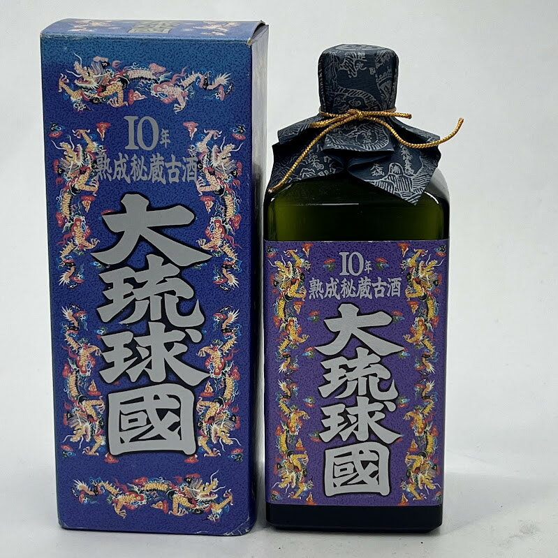 洋酒　　大琉球國720ml25度泡盛ヘリオス酒造10年古酒 内容量 (ml) 720 アルコール度数 25 原産国 沖縄 付属品 箱 未開栓。梱包の上宅急便でお送りします。 C　O　N　D　I　T　I　O　N 参考ランクは、 商品状態 （未開封：美品）中古買取品 ※補足事項 ・ ・弊社の商品は1点物が多く在庫限りの出品です。この機会を逃さずお急ぎ、お求めくださいませ。 ・ 弊社はリサイクルショップですのでほとんどの商品は一般顧客様より店頭にて買取させていただいた商品です。したがってユーズド品であることをご理解いただき、神経質な方や、綺麗な状態にこだわる方はご購入をお避け頂き、直営店・量販店にて新品のご購入をお勧めいたします。出品ランクはあくまで参考でございます。ランクを理由としたご返品はお受けいたしかねます。ご了承くださいませ。 ■お取引について 酒類の販売について 未成年者の飲酒は法律で禁じられています。 申込者の方は注文フォームの備考の年齢欄を必ずご記入いただき送信願います。 もしご記入なき場合発送いたしかねますので予めご了承願います。 尚、お電話にて確認させていただく事もございます。 合わせてご了承くださいませ。 発送方法・送料 ◎購入商品は「宅急便」にて発送させていただきます。 【送料】 ヤマト運輸様(北海道・東北・沖縄は日本郵便様）にて発送させていただきます。 60サイズ　北海道1500円　東北750円　関東・信越600円　北陸東海550円　関西・中四国550円　九州550円　沖縄1350円 【配送日指定】 配達日指定は、購入のあった日から1週間後までとさせていただきます。 ※一週間以上先のご指定はお受けできません。ご了承ください。 【配達時間帯希望サービス】 指定なし　9:00～12:00　14:00～16:00　16:00～18:00　18:00～20:00　19:00～21:00 【同包】 複数購入された場合の送料は同梱可能ですが大きさによっては別途お見積もりになります。 【発送】 商品の発送は当日正午までに決済確認ができましたら当日発送し指定の地域には翌日のお届けをさせていただきます。 消費税について 落札金額には、消費税10%が含まれています。 お支払いについて 【決済方法】 ●代金引換：手数料（商品代金） 330円（1万円未満）440円（～3万円）660円（～10万円）1100円（～30万円） ●銀行振込（振込先は、楽天銀行とゆうちょ銀行です） ※お振込みの手数料はお客者様のご負担とさせていただきます。 ●クレジット決済 注意事項 ■下記内容に同意の上、ご入札下さいますようお願い申し上げます 　　ネット販売の性質上、パソコン環境・モニターなどの設定・仕様等で　　イメージ写真と実際の商品との色合いが若干異なる場合がございます。 ○ご購入後のキャンセルは等は、一切しておりません。 ○程度に敏感な方、神経質な方は必ず詳しい程度をお問い合わせください。 　○ご注文後、こちらからの連絡に48時間以上お返事が無い場合「お客様都合によるキャンセル」とさせて頂きます。 ○ご購入後、翌日から5営業日以内にお振込みの出来る方のみご注文下さい。 □気になる事がありましたら遠慮なくご質問下さい。 □掲載写真以外の画像もE-mailにてお送りする事が可能です。 □ご質問の返信は、取扱店舗の営業時間内に限ります。 【返品の特約】 ◇商品に欠陥がある場合を除き、返品や交換には応じておりません。 ◇商品に欠陥がある場合には送料当方負担にて、弊社が責任を持って対応させて頂きます。 ◇ご購入時についている付属品が欠品（紛失等）された場合、返品・交換はお受けできません。 ◇尚、商品の性質上、次の場合の返品・交換はお断りさせていただきます。 ・お客様の都合 ・一度ご使用になられた場合 ・イメージ違い（形状違い、大きさなど） ・連絡が無く、3日以上過ぎた場合 ◇お届けした商品がご注文の商品と異なっていた場合や事故等による損傷(不良品)が見られた場合、商品到着後48時間以内に「お電話かE-mail」にて、ご連絡をお願い致します。 【返金について】 ◇返品特約にあるお客様の都合以外の理由で返品となった場合、返金時の振込手数料は弊社にて負担いたします。 ◇銀行振込・代金引換などで、お客様が商品代金をお支払い後に「キャンセル（取消し）」をされた 場合、商品代金の返金はトラブル防止の為「ご購入者様名義への銀行振込」とさせていただきます。 ◇お振込みの際にかかる「手数料（振込手数料等）」は、お客様のご負担とさせていただきます。 ◇返金金額は、手数料を差し引いた商品代金（消費税込み）となります。 類似商品はこちら菊之露酒造 古酒5年 41度 沖縄県 7202,980円琉球美人　ヘリオス酒造720ml30度　エバン29,800円瑞泉酒造 琉球泡盛 おもろ 10年熟成古酒 マ5,980円津波古酒造所 熟成10年 古酒 首里城 40度7,980円泡盛 琉球の女 30% 720ml　山川酒造2,480円泡盛 琉球の女 30% 720ml　山川酒造1,980円松藤　本場泡盛　43度　720ml　熟成古酒　24,800円新里酒造 琉球クラシック 2,480円新里酒造 琉球クラシック 1,780円2026/08/10 更新
