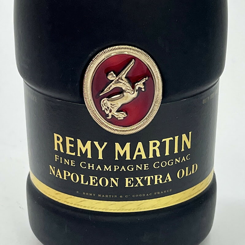 リサイクルショップリステーションの【未成年の飲酒は法律で禁じられています】レミーマルタン ナポレオン エクストラ オールド 700ml 40%箱付き｜アングル3