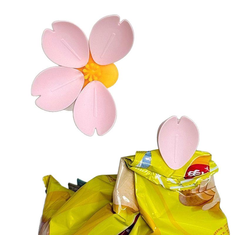 Rakuten - 密封クリップ 食品保存 磁気吸着 冷蔵庫マグネット 食品袋 挟み具 零食用 桜柄 ピンク系 3D立体 かわいいデザイン 便利グッズ キッチン用品 コンパクト プラスチック素材