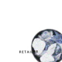 ■ メーカー (Double'H) ドゥーブルアッシュ ■ 商品名 マドエレン ポプリ ブルー フラット ミディアムサイズ #アンバーノビル ■ 内容量 直径(φ)12.0×高さ7.0cm ■ 商品説明 天然石のカルサイト・ソーダライト・クリスタルを入れたポプリタイプのルームフレグランス。手作りで表現された、無骨な生々しさが美しい鉄の器に、真っ直ぐな意志や整った感情を想像させるブルーベースの天然石・透明感のあるクリスタルがアクセントとして添えられています。AMBRE NOBILE（アンバーノビル）は、温かく生命の神秘さを感じさせるムスクと、パウダリーな甘みが妖艶なオリジナリティーを醸し出す香り。 ※詳しくはメーカーのホームページをご覧ください。 ■ 備考 ※ご注文後のキャンセルはお受けいたしませんので、ご了承ください。 ※メーカーのリニューアルに伴いパッケージ等変更となる場合がございます。 ※メーカーリニューアルと重なる場合は新しい商品をお届けする場合がございます。予めご了承ください。 ■ 原産国 海外製(フランス) ■ 商品区分 雑貨 ■ 広告文責 株式会社LOOP　TEL:052-842-9477　