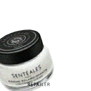 ■ メーカー 【SENTEALES】サンテアル ■ 商品名 50ml【SENTEALES】サンテアルクレーム エクレールシサントブライトニング　50ml＜クリーム＞＜フェイスケア＞＜スキンケア＞ ■ 内容量 50ml ■ 商品説明 エンドウ豆エキスやローマンカモミールを配合したフェイスクリームです。皮膚表面を柔らかくし、透明感のある明るいお肌へと導きます。適量をフェイス、ネックへと軽くマッサージをするように馴染ませてご使用ください。 ※詳しくはメーカーのホームページをご覧ください。 ■ 備考 ※ご注文後のキャンセルはお受けいたしませんので、ご了承ください。 ※こちらの商品は発送まで約一週間程お時間を頂戴いたします。 ■ 製造国 海外製（フランス） ■ 商品区分 化粧品 ■ 広告文責 株式会社LOOP　TEL:052-842-9477　