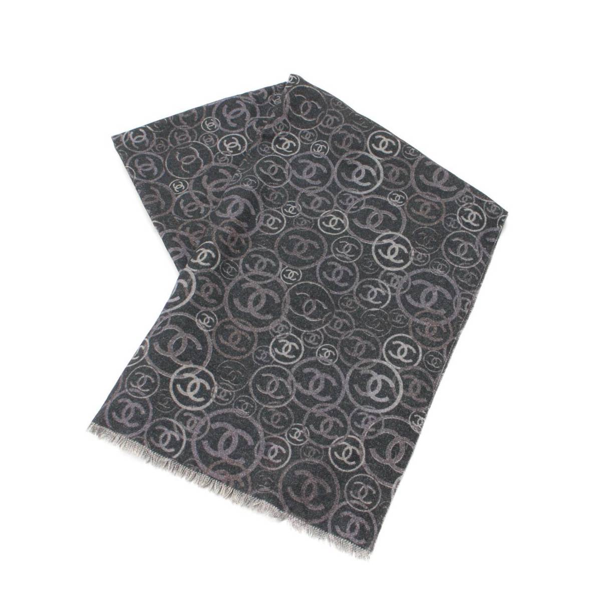 【シャネル】Chanel　カシミヤ100% ココマーク ストール マフラー ダークグレー 【中古】【鑑定済・正規品保証】145628のサムネイル