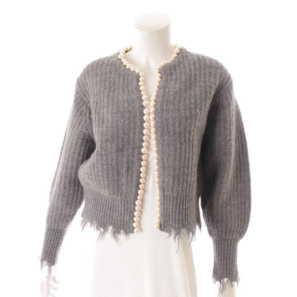 【マディソンブルー】MADISON BLUE　21年 ブリティッシュ ウール パール ダメージ加工 カーディガン MB214-8027 グレー XS 【中古】【鑑定済・正規品保証】149145のサムネイル