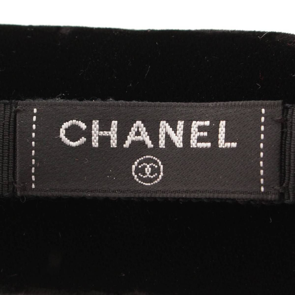 【シャネル】Chanel　ベルベット ココマーク カチューシャ ヘアアクセサリー ブラック 【中古】【鑑定済・正規品保証】155376