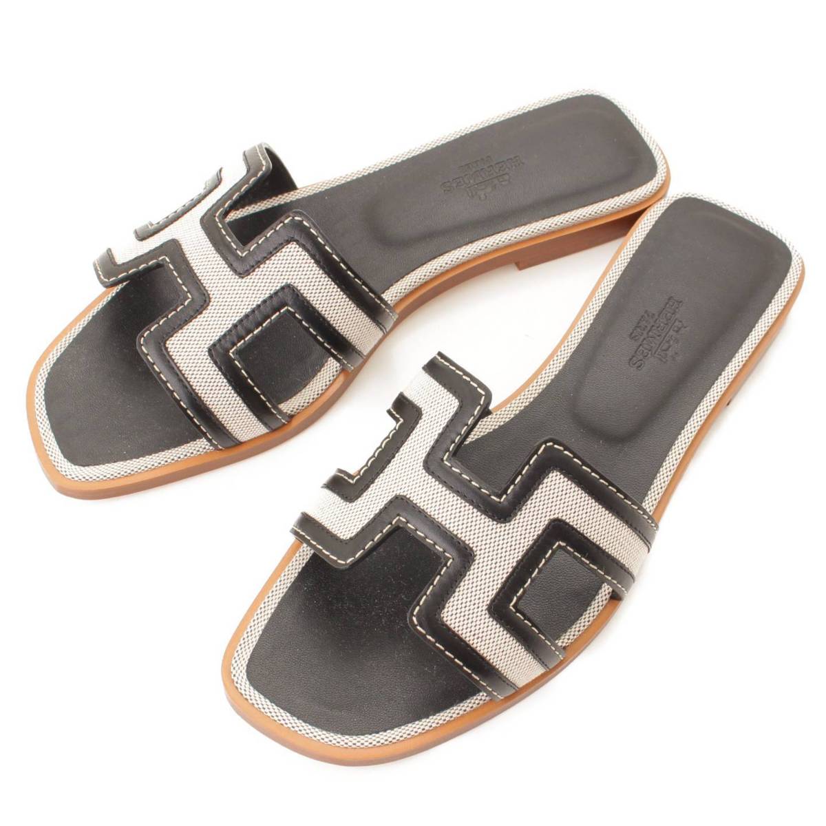 【エルメス】Hermes　オラン レザー×キャンバス フラット サンダル ブラック×ホワイト 36 未使用【中古】【鑑定済・正規品保証】159048のサムネイル