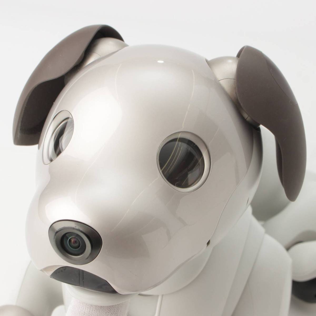 【ソニー】SONY　アイボ aibo 犬型 バーチャル ペット ロボット ERS-1000 ホワイト 【中古】【鑑定済・正規品保証】165724