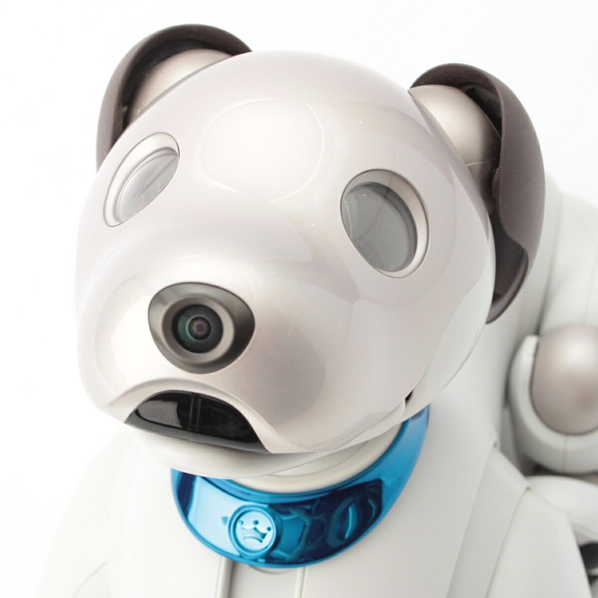 aibo ロボット犬 付属品多数おもちゃ&ぬいぐるみ &首輪バッジ等！専用箱付き Dog robot 