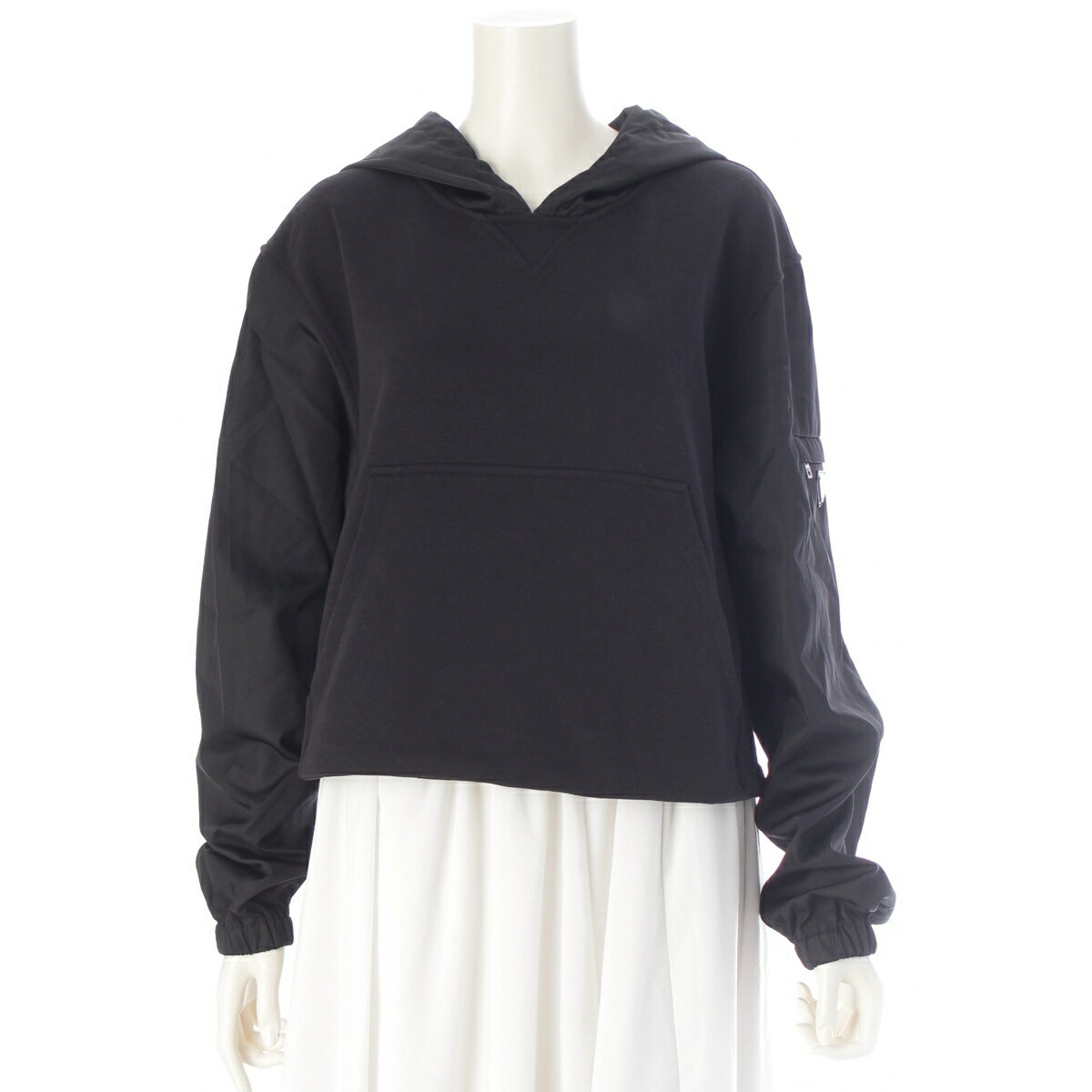 Rakuten - プラダ PRADA 21AW リナイロン コットン ナイロン 切替 クロップド パーカー トップス 134643 ブラック L【中古】【正規品保証】