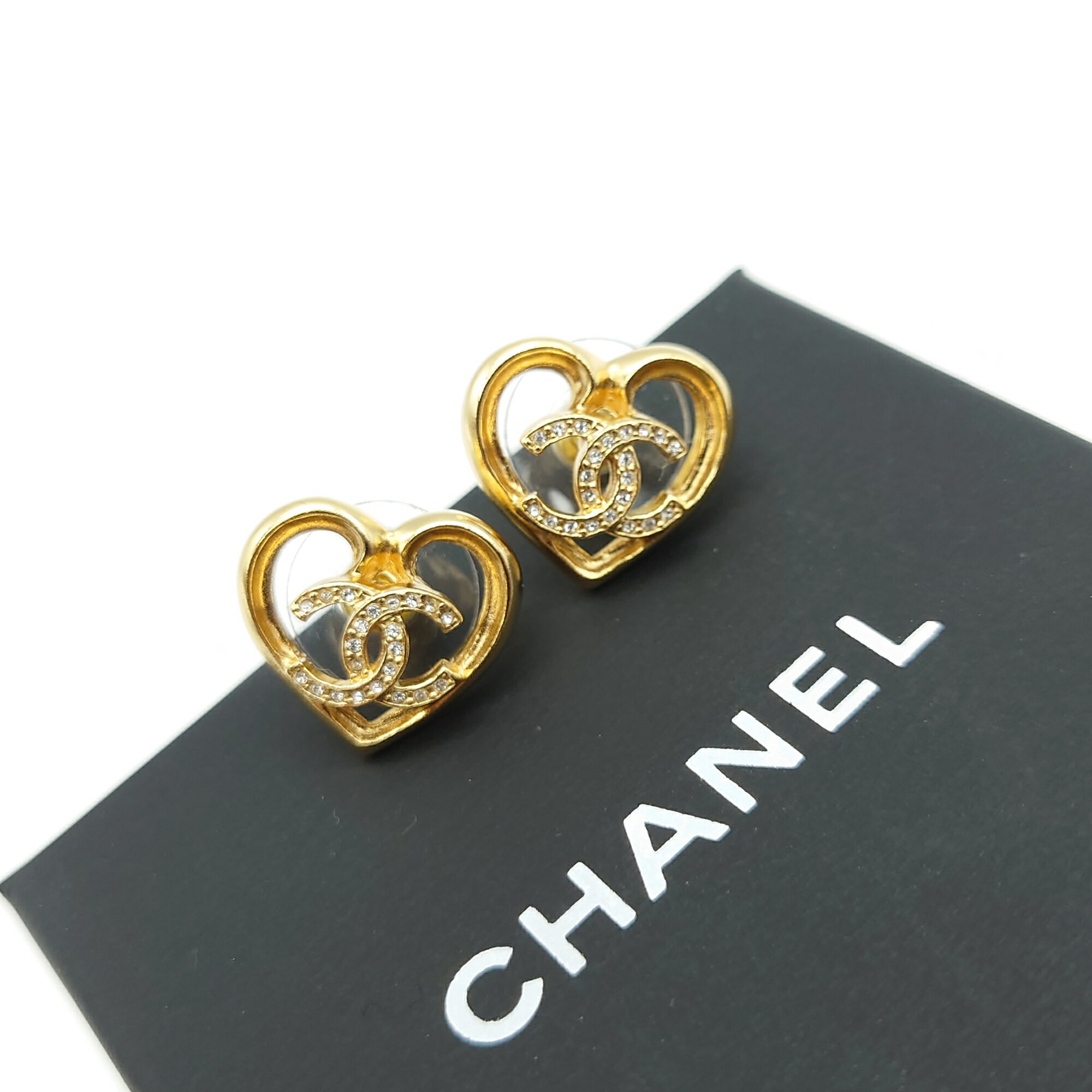 シャネル CHANEL ピアス アクセサリー ハート ロゴデザイン コメマーク ゴールドカラー メタル ラインストーン F23C レディース 【中古 ABランク】☆送料無料☆ 当店通常価格124,800円