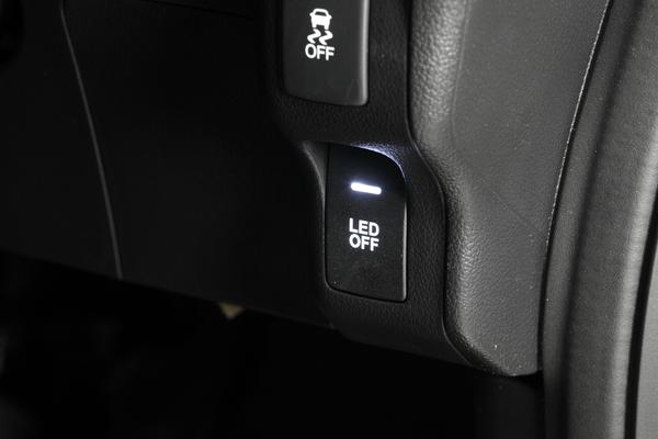 【超限定!!】【激安セール】【ホンダ車汎用スイッチ】LED ON・OFFスイッチ RB オデッセイ/NBOX