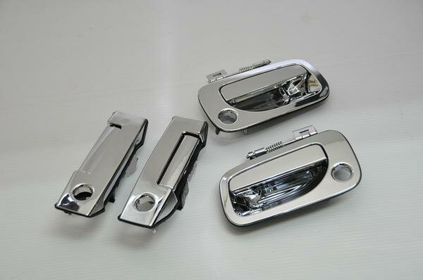 【Revier(レヴィーア)】【リア鍵穴選択可能】E25 キャラバン 交換式メッキアウタードアハンドル 4ピー..