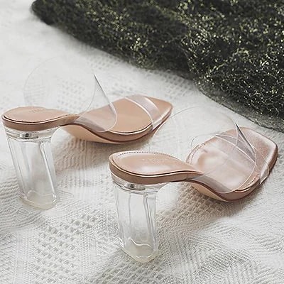 今シーズン大注目クリアヒールサンダルオプション追加料金なし クリアミュール サンダル ヒールサンダル インステップにクリアビニール製ストラップ付き ヒール9CM ベージュ