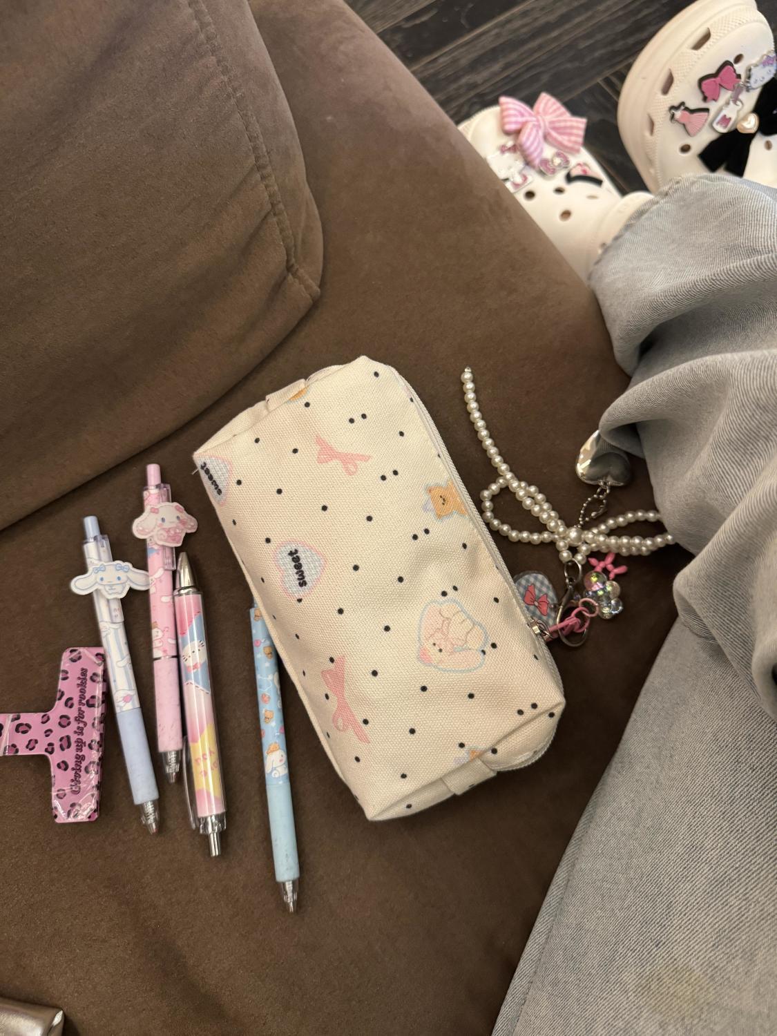 新しい優しいウサギのかわいい鉛筆袋 創造的な文房具袋を学ぶ大容量韓国のデスクトップ学生文房具 ペンケース 筆箱 ペンポーチ ペンケース シンプル 韓国-ペンケース