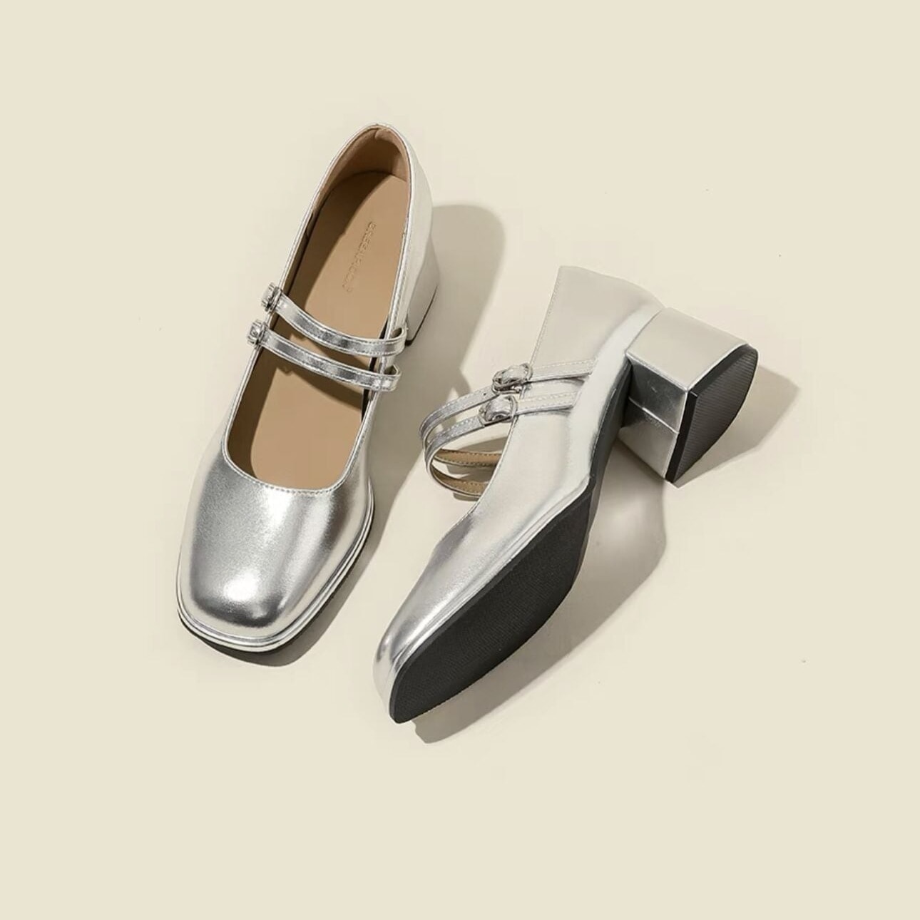 シルバー太さとパンプス夏2024新型スクエア靴気質のフランス式メアリージェーン ローファー フラットシューズ サンダル