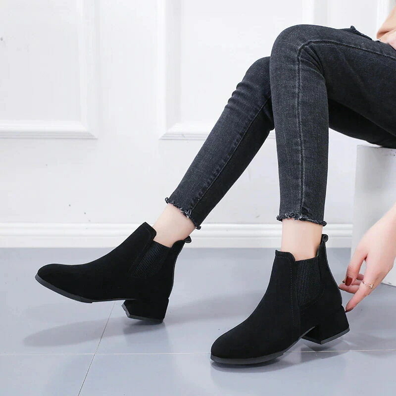 ショートブーツ レディース レザーブーツ ラウンドヘッド スクエアヒール ショート スエード スリッパ ゴム入り ブーツ 韓国ファッション