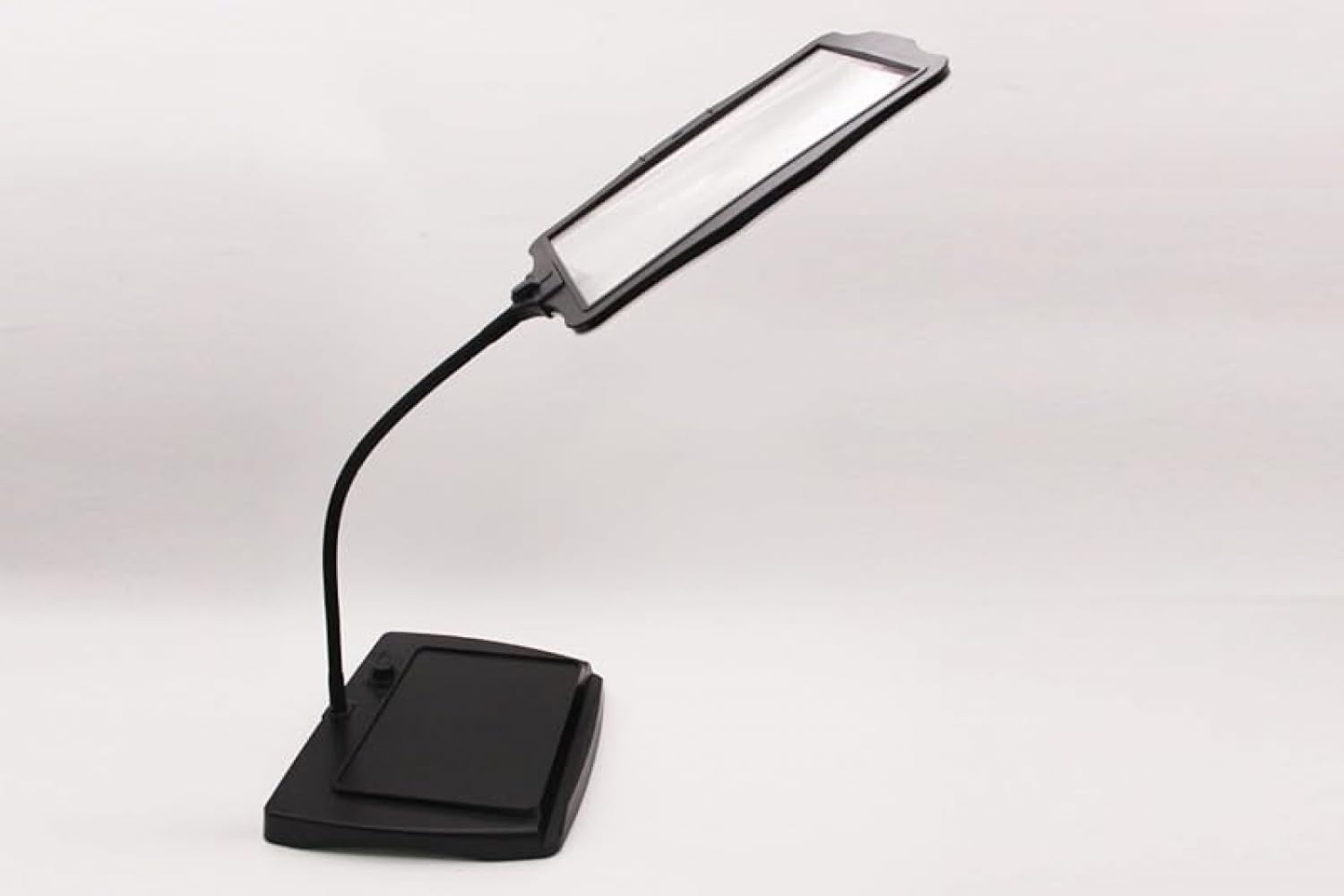 ライト付きスタンド付きルーペ！フレキシブルグースネックで角度調整自在、調光機能搭載の大型フルペー..