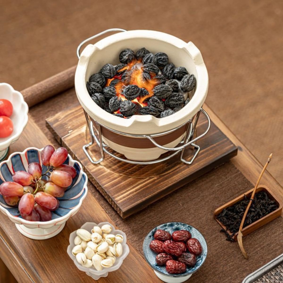 【】グリル七輪 炭火焼き 珪藻土製 家庭用卓上 小型丸型 2～5 人用 焼肉・焼き鳥・魚焼き対応 BBQ 空気..