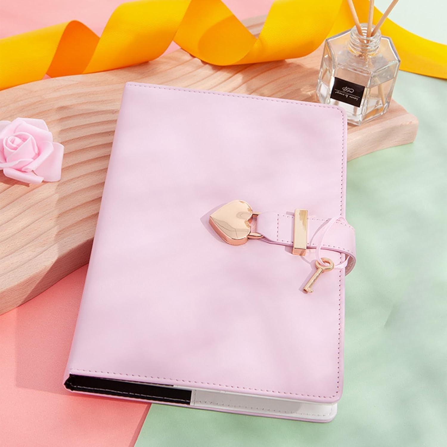 日記帳 鍵付きハート型個人ジャーナルシークレットノートブックギ 女の子へのギフトA5手帳 サイズ