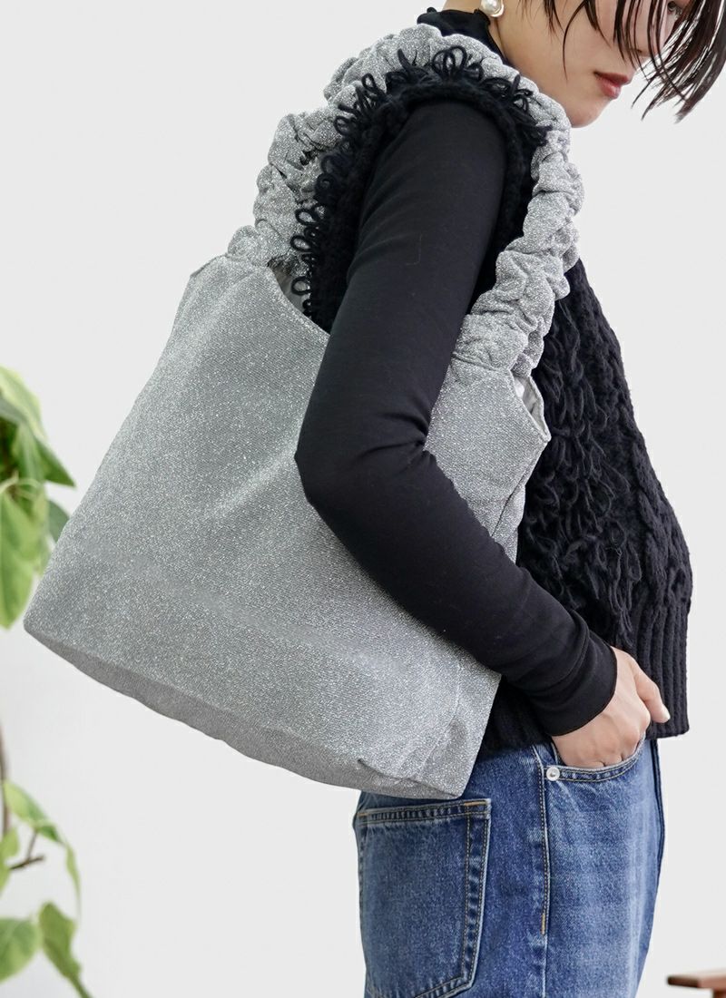 トートバッグ ラメ フリル 軽量 秋冬 カジュアル きらきら感 可愛い revoam(レヴォーム)｜ラメハンドルフリルバッグ