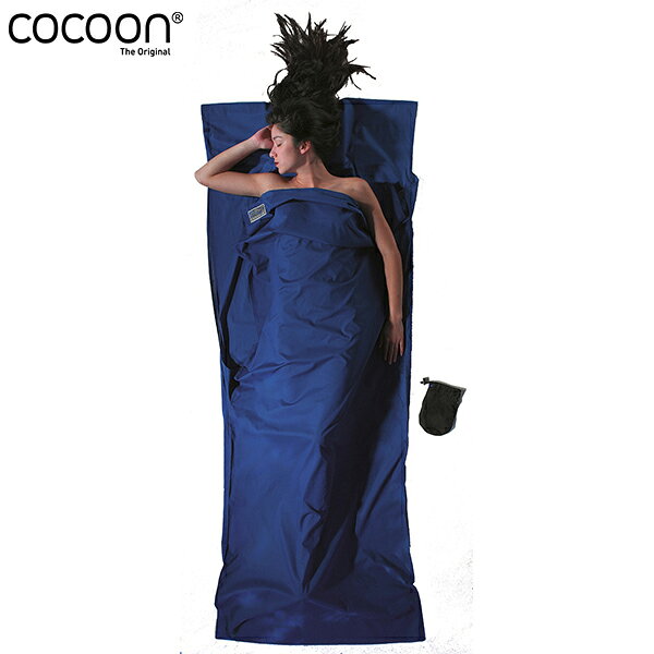 COCOON コクーントラベルシーツ コットンはきめの細かい紡ぎ糸と特別な編み手法で作った高品質で耐久性に優れた超軽量なコットン素材のトラベルシーツです。 肌触りが良く湿気のバランスを調節し、とても心地よく使えます。コットンは耐久性があり、洗濯機で丸洗いができ、また変色もしません。寝袋と組み合わせて使えば、保温性も上がり、寝袋の汚れ防止の役割もしてくれます。 ※写真はメーカーからのイメージ写真兼商品写真となります。イメージ写真の光の加減等で若干お色の色加減が異なる場合もございます。ご了承下さい。 ■SPEC■ ・サイズ：220cm×90cm ・収納サイズ：19.5cm×9cm ・重量：410g ・素材：コットン100％ コクーンとは 1989年創業のオーストリアDesign Salt社のCOCOONR （コクーン） はトラベルシーツやスリーピングバッグライナーを世に送り出し、世界中のバックパッカーや、登山家、冒険家が絶大な信頼を寄せるブランドです。 ※メーカーやモデル等によりサイズ感は異なります。サイズは目安としてお考えください。 ※写真の色と実際の商品の色は多少異なる場合がございます。 ※商品画像はメーカー提供のサンプル画像です。 製品仕様・デザインは改良のため予告なく変更される場合がありますのでご了承ください。 正規品 未使用新品 当店のブランド商品は全て本物です。安心してショッピングをお楽しみください。