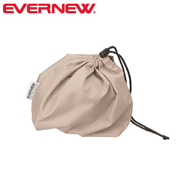400FD Pouch/Single品番：EBY64150Dの日本製リップストップ素材を国内の工場で一つ一つ手作りしています。シンプルな巾着「Backcountry Almi Pot」のサイズまで入ります。サイズ：150×160×60mm質量：10g素材：50Dポリエステル(TORAY製)生産国：日本 EVERNEW/エバニューとは エバニュー・プロダクツの世界観 「EVERNEW」とは「いつも新しいなにかを追い求める」というブランドの姿勢を示したオリジナルの造語で、創業者の岩井新蔵によって命名。 1923（大正12）年、前身である「増新商店」が金属製運動用具製造販売卸として東京都台東区蔵前に創業し、1965（昭和40）年に現在の「エバニュー」と改称。 創業から現在にいたるまで、エバニューは日本の山に合った、日本人のための登山道具をつくり続けています。 エバニューでは「質実剛健であること」にこだわっております。 そこには、過酷なアウトドアにおいてユーザーのみなさまに安心してわたしたちの道具を使っていただきたい、という願いがこめられております。 それを支えるのは、長年にわたる伝統と技術、日本の自然を愛する眼差し、そして創業当時から変わらない「いつも新しいなにかを追い求める」情熱です。 ※メーカーやモデル等によりサイズ感は異なります。サイズは目安としてお考えください。 ※写真の色と実際の商品の色は多少異なる場合がございます。 ※商品画像はメーカー提供のサンプル画像です。 製品仕様・デザインは改良のため予告なく変更される場合がありますのでご了承ください。 正規品 未使用新品 当店のブランド商品は全て本物です。安心してショッピングをお楽しみください。