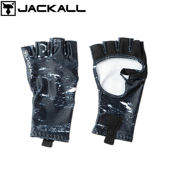 COOL TOUCH UV CUT GLOVES/冷感UVカットグローブUPF50+＆接触冷感で暑い夏も快適に釣行を楽しめるサマーパームレスグローブ！UPF50＋の紫外線防止効果のある素材を採用し、手首部分は長めの設定。ロッドに触れる指の第一関節までの部分や人差し指から親指にかけての部分には、グリップ力と耐久性に優れた合皮素材を採用。フィンガーレスかつ手のひら部分が大きく開口したパームレス仕様のため、感度を左右する部分がダイレクトにロッドに触れることとなり、グローブ着用による感度の低下を最小限に抑えます。手首の内側には着用時に引っ張ることでフィット感をアップさせてくれるタブ付きです。細部までこだわりの詰まったサマーグローブで夏の釣行を快適にお楽しみください。UPF50＋の紫外線防止効果のある素材を採用し、手首部分は長めの設定。ロッドに触れる指の第一関節までの部分や人差し指から親指にかけての部分には、グリップ力と耐久性に優れた合皮素材を採用。フィンガーレスかつ手のひら部分が大きく開口したパームレス仕様のため、感度を左右する部分がダイレクトにロッドに触れることとなり、グローブ着用による感度の低下を最小限に抑えます。手首の内側には着用時に引っ張ることでフィット感をアップさせてくれるタブ付きです。細部までこだわりの詰まったサマーグローブで夏の釣行を快適にお楽しみください。 ブラック本体 ナイロン 82% ポリウレタン 18%切替部分 ナイロン 50% ポリウレタン 50%グレーカモ本体 ポリエステル 84% ポリウレタン 16%切替部分 ナイロン 50% ポリウレタン 50%WPブラック/WPグレー本体 ポリエステル 81.5% ポリウレタン 18.5%切替部分 ナイロン 50% ポリウレタン 50% ※写真の色と実際の商品の色は多少異なる場合がございます。 ※商品画像はメーカー提供のサンプル画像です。 製品仕様・デザインは改良のため予告なく変更される場合がありますのでご了承ください。 正規品 未使用新品 当店のブランド商品は全て本物です。安心してショッピングをお楽しみください。