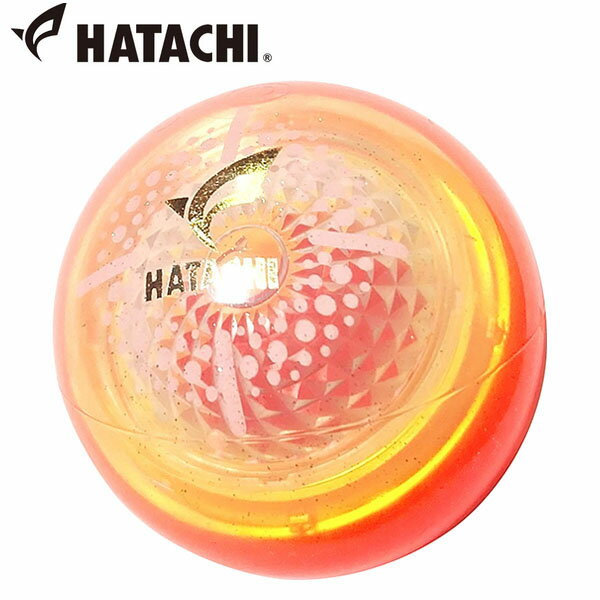 BH3861エアロボール驚きのころがり！新構造、新樹脂の3層中空ボール。■商品本体サイズ直径/約6cm■商品重量約94g■素材・材質特殊合成樹脂■機能真中空構造、3層構造■原産国日本【距離が出る！3層構造】コアに反発力の強い新樹脂を使用し距離が出る。ミッドに打撃フィーリングの良い樹脂、カバーに耐摩耗性に強い樹脂を使った3層構造。【飛距離を伸ばすための真中空構造】ブレイドが無くなり、ボールの中心が何も無いことで転がり性能が向上。重量配分も均一にバランスがとれる事で、より転がりに磨きをかけたボール。【ナビゲーションデザイン】十字のナビゲーションデザインがまっすぐな進行方向をサポート。まっすぐ転がる 3層 真中空 飛距離 バランス 耐摩耗性 特殊合成樹脂 遠心力 グラウンド・ゴルフ グランドゴルフ ニュースポーツ キッズ シニア Aero Ball HATACHI(ハタチ)とは 心地よいリラックスと楽しいゴルフを叶えるアイテムを豊富に取り揃えています。 ※メーカーやモデル等によりサイズ感は異なります。サイズは目安としてお考えください。 ※写真の色と実際の商品の色は多少異なる場合がございます。 ※商品画像はメーカー提供のサンプル画像です。 製品仕様・デザインは改良のため予告なく変更される場合がありますのでご了承ください。 正規品 未使用新品 当店のブランド商品は全て本物です。安心してショッピングをお楽しみください。