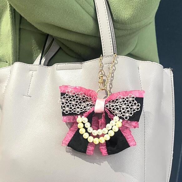 ピンク×ブラック リボンのバッグチャーム rb-7 【 カジュアル ギフト 誕生日 プレゼント おしゃれ かわいい おうち ポイント消化 ハンドメイド 人気 カ...