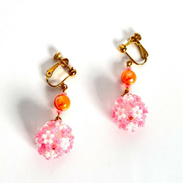 ビーズの手毬イヤリング ba-47 【 ビーズ イヤリング カジュアル 大人っぽい ギフト 誕生日 プレゼント おしゃれ かわいい ポイント消化 ファッション ...